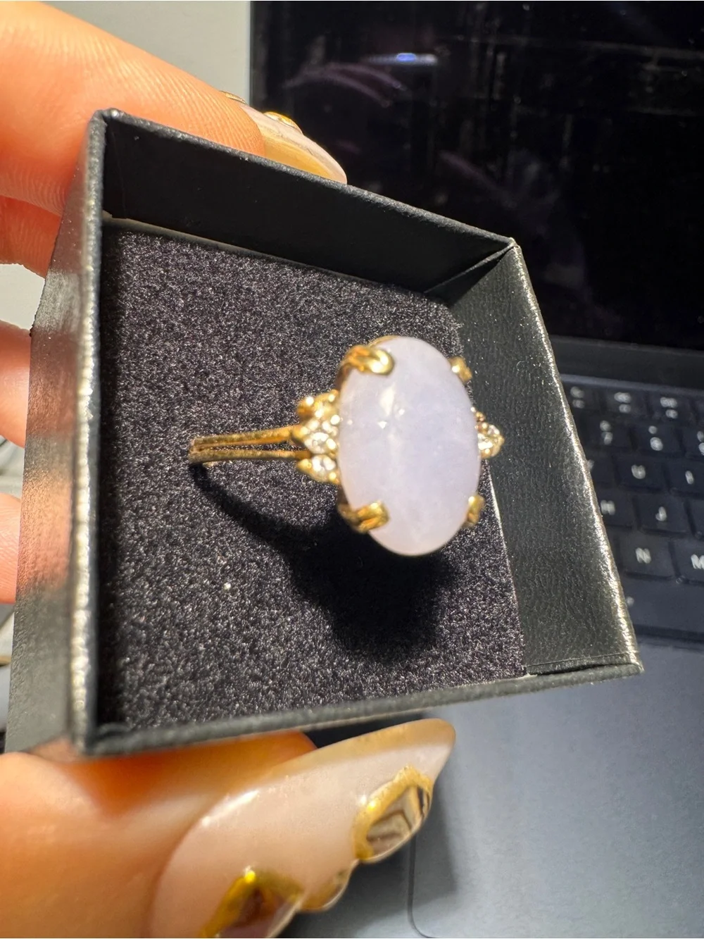 N/A elegant solid