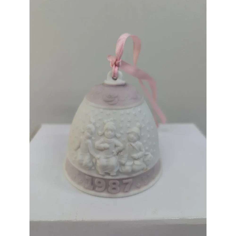 Lladro 1987 PORCELAIN CHRISTMAS BELL Ornament With Pink Ribbon‎ Retired Vintage