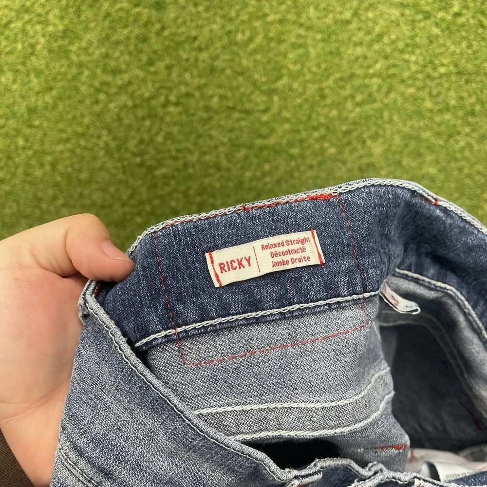 True Religion shop confidence
