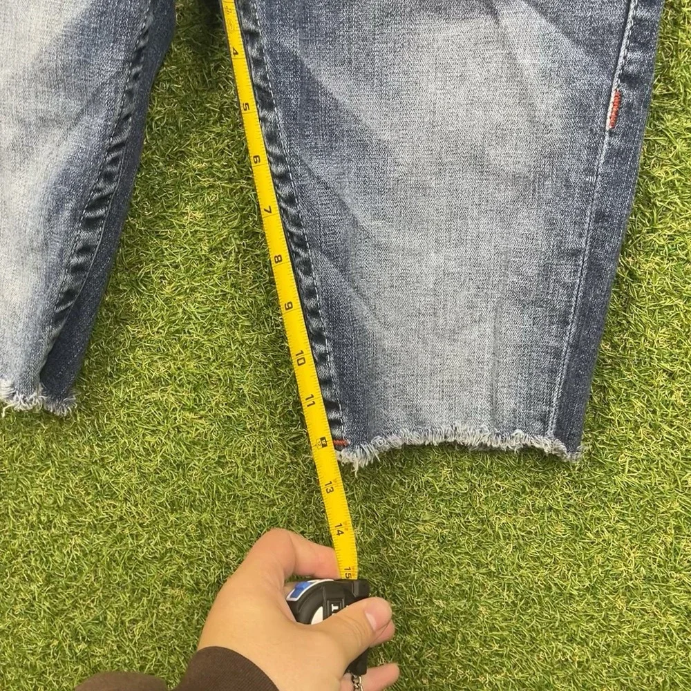 True Religion shop confidence