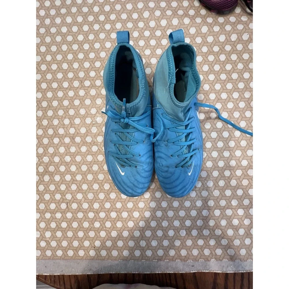 Nike Phantom Luna 2 Club FG Blue Soccer Cleats Size‎ 6Y FJ2601-400