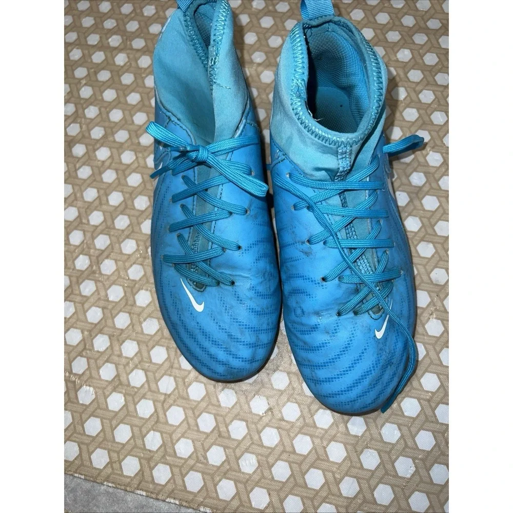 Nike phantom luna