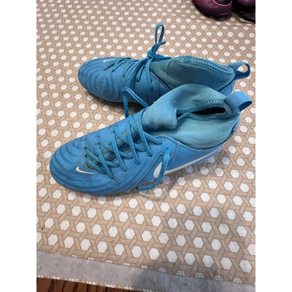 Nike phantom luna