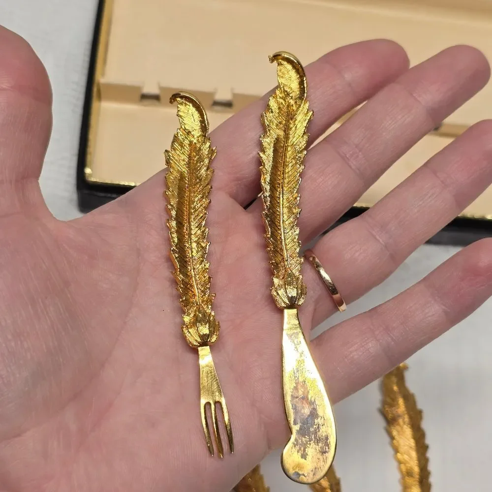 Janis Collection Hors d'oeuvre Gold Appetizer 5 Picks Forks & 1 Spread Knife