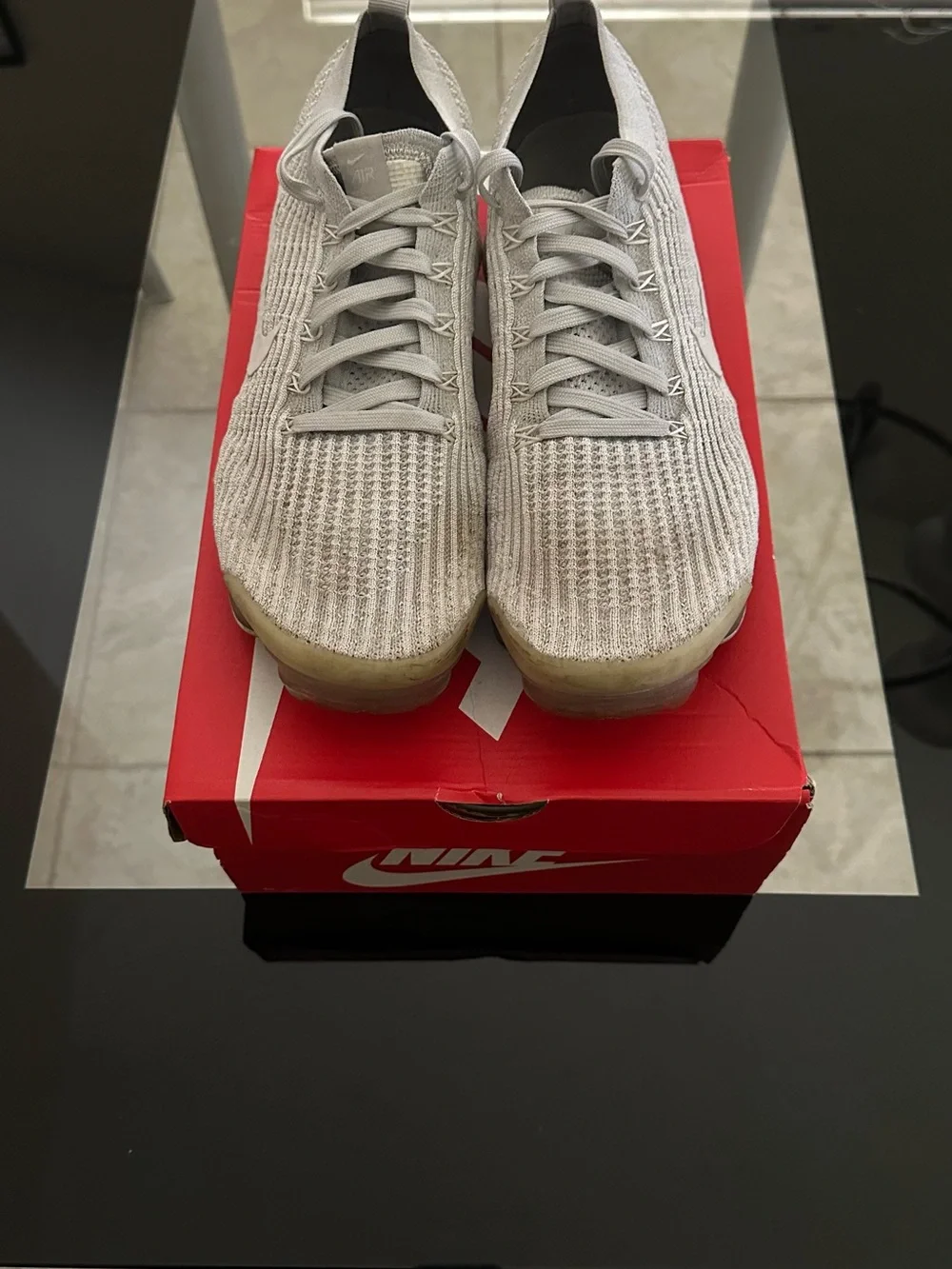 Nike breathable flyknit