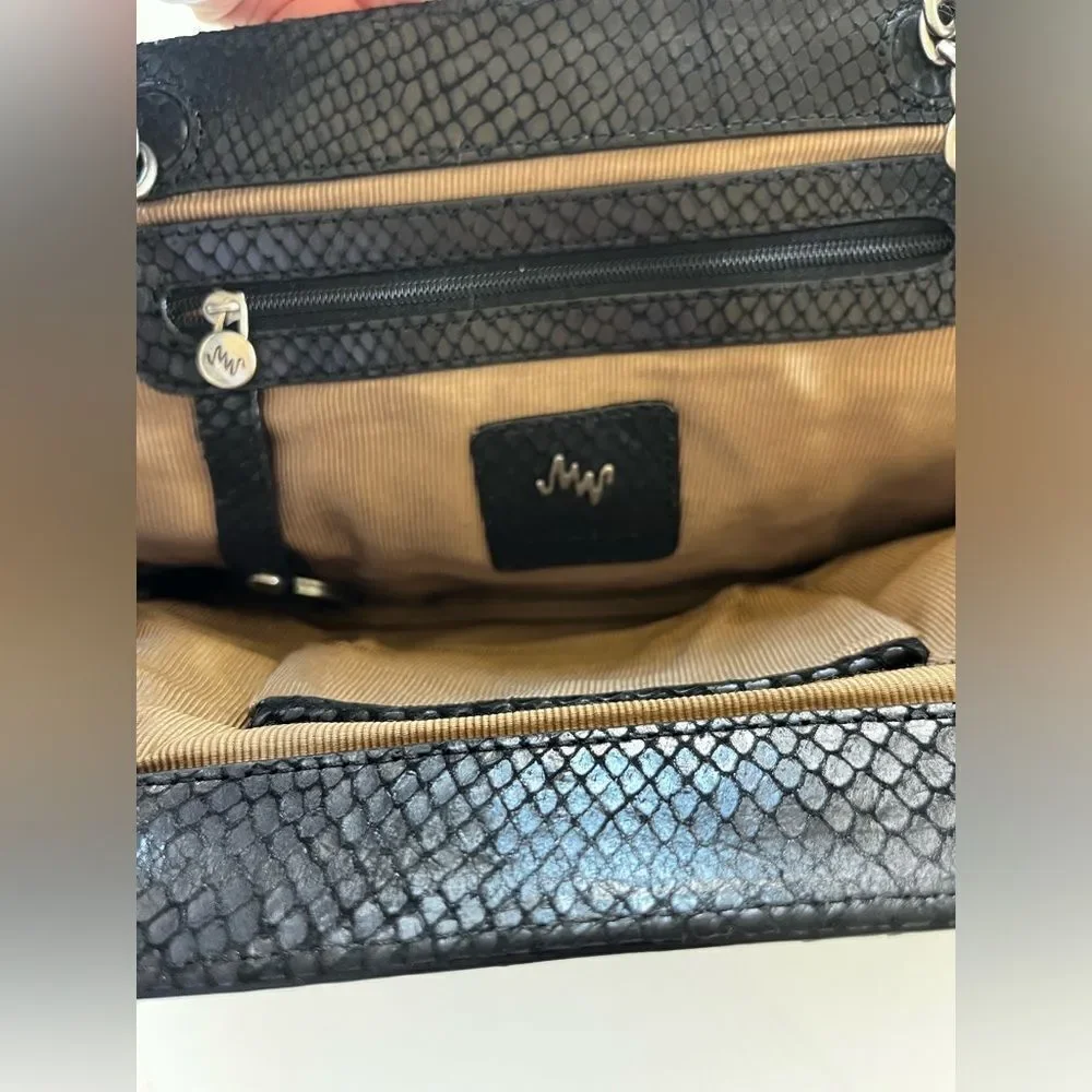 Monsac this stylish