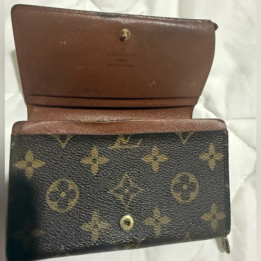 Louis Vuitton Monogram Wallet - Authentic