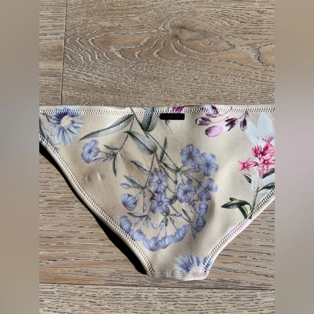 triangl swimwear new tag