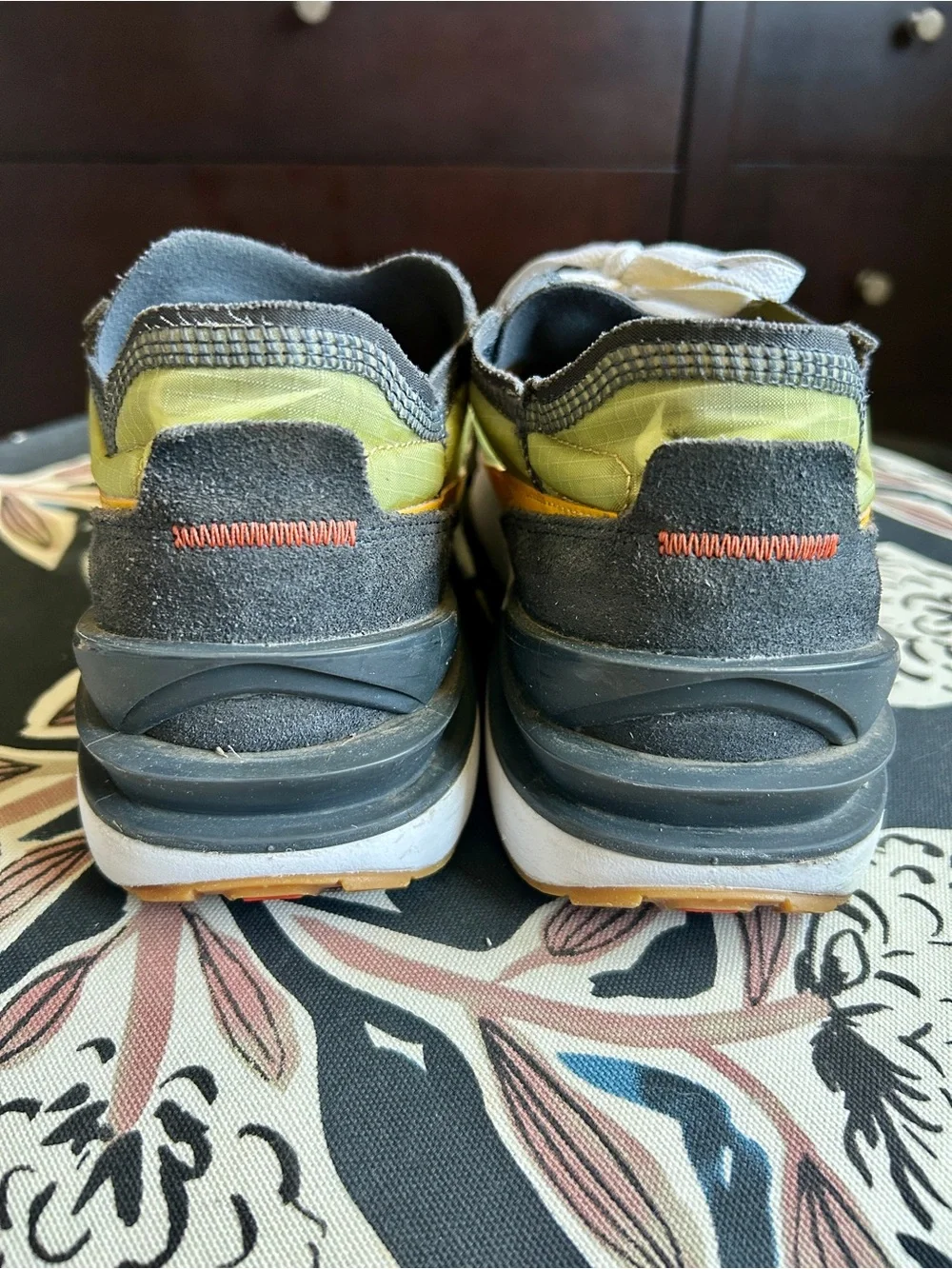 Nike featuring gum home