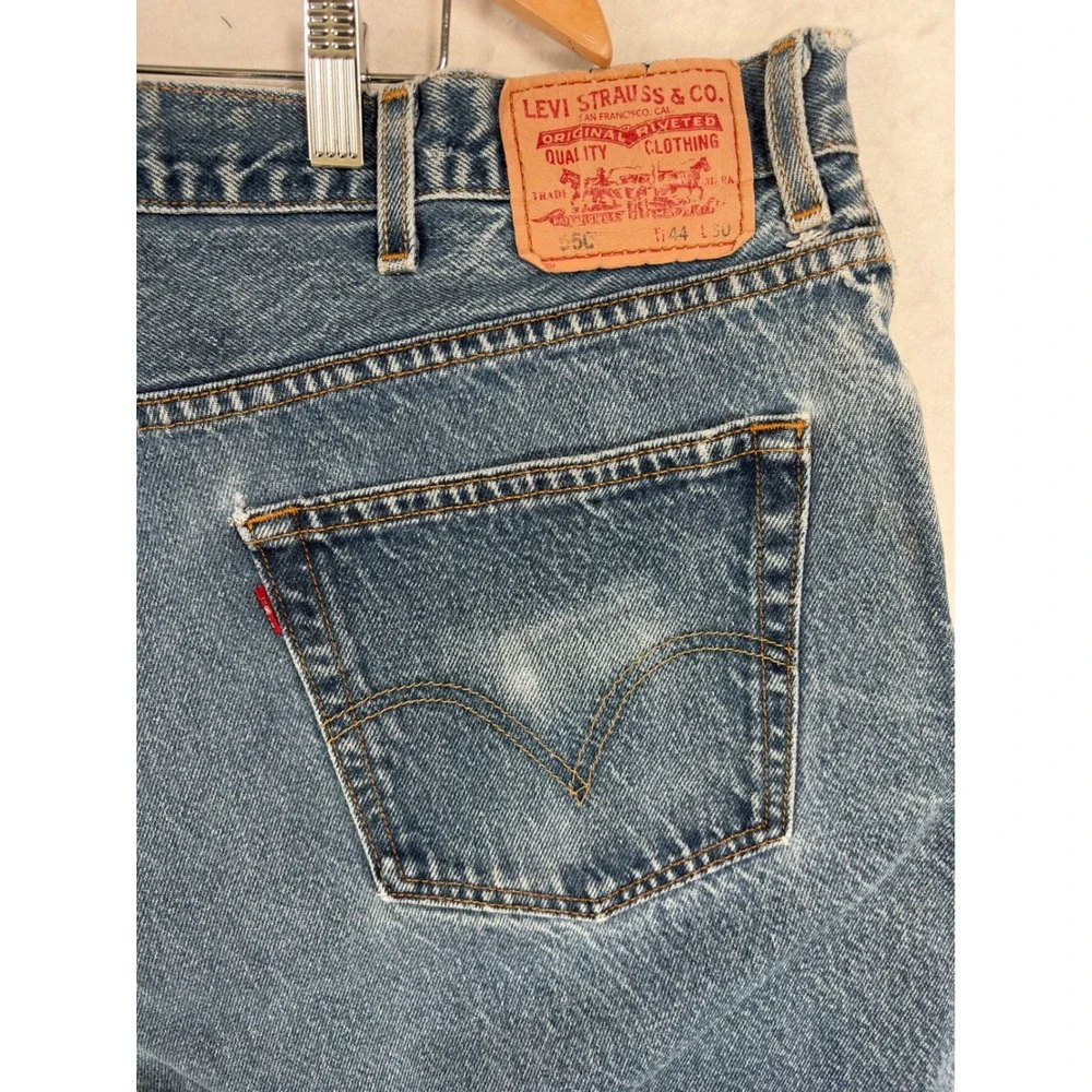 Levis levi 550