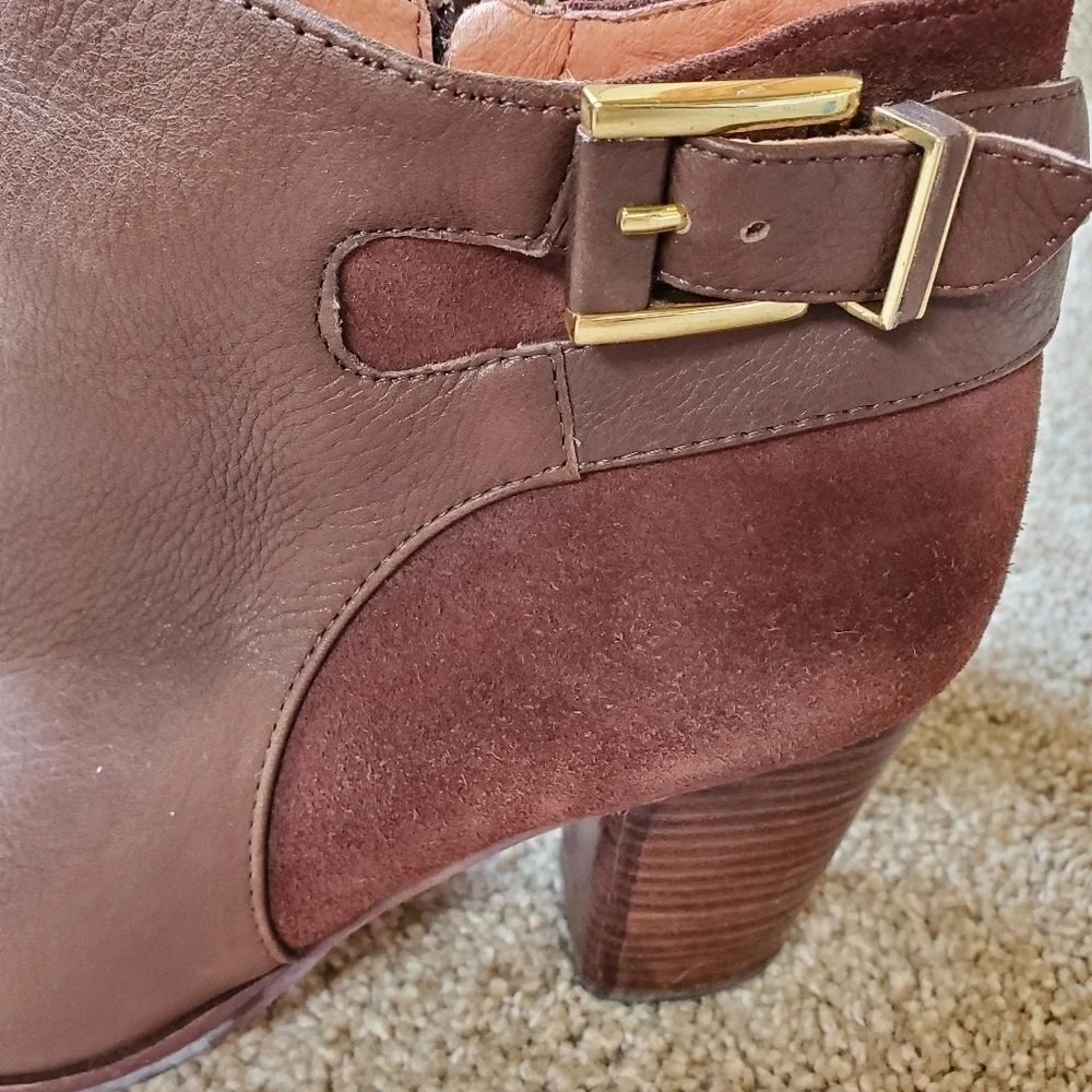 Louise Et Cie Womens Booties. Brown leather and suede. Size 9