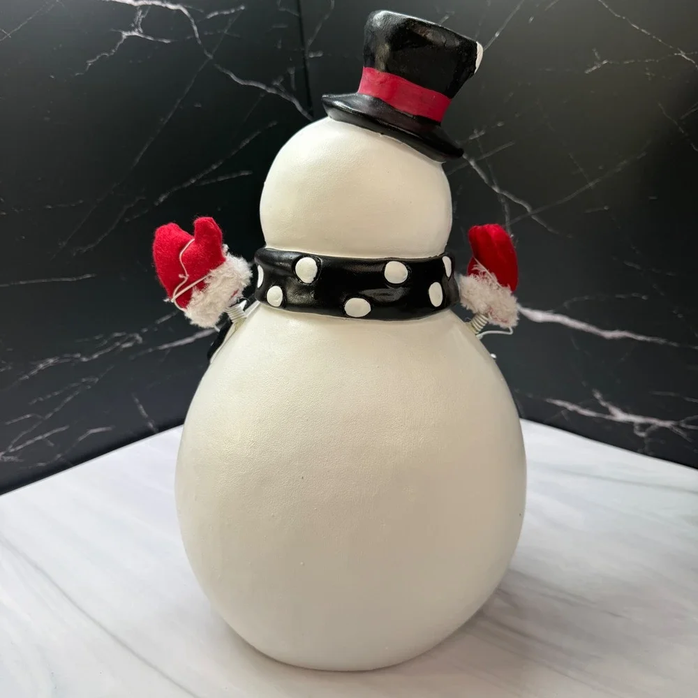 Cracker Barrel Just Chillin Lighted Snowman Color Changing LED Figurine 380088