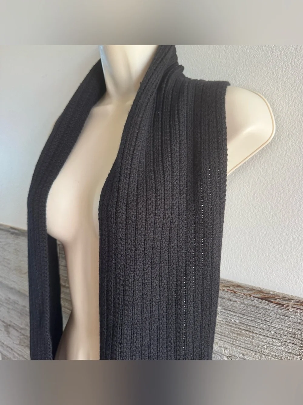 Banana Republic 100% Merino Wool Black Ribbed Knit Scarf Extra Fine