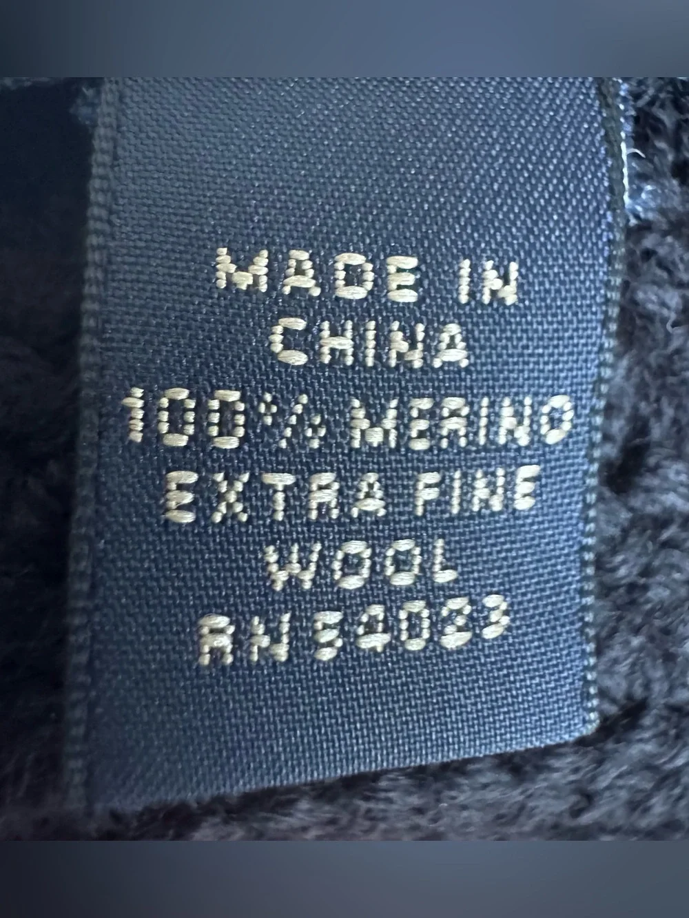 Banana Republic 100% Merino Wool Black Ribbed Knit Scarf Extra Fine