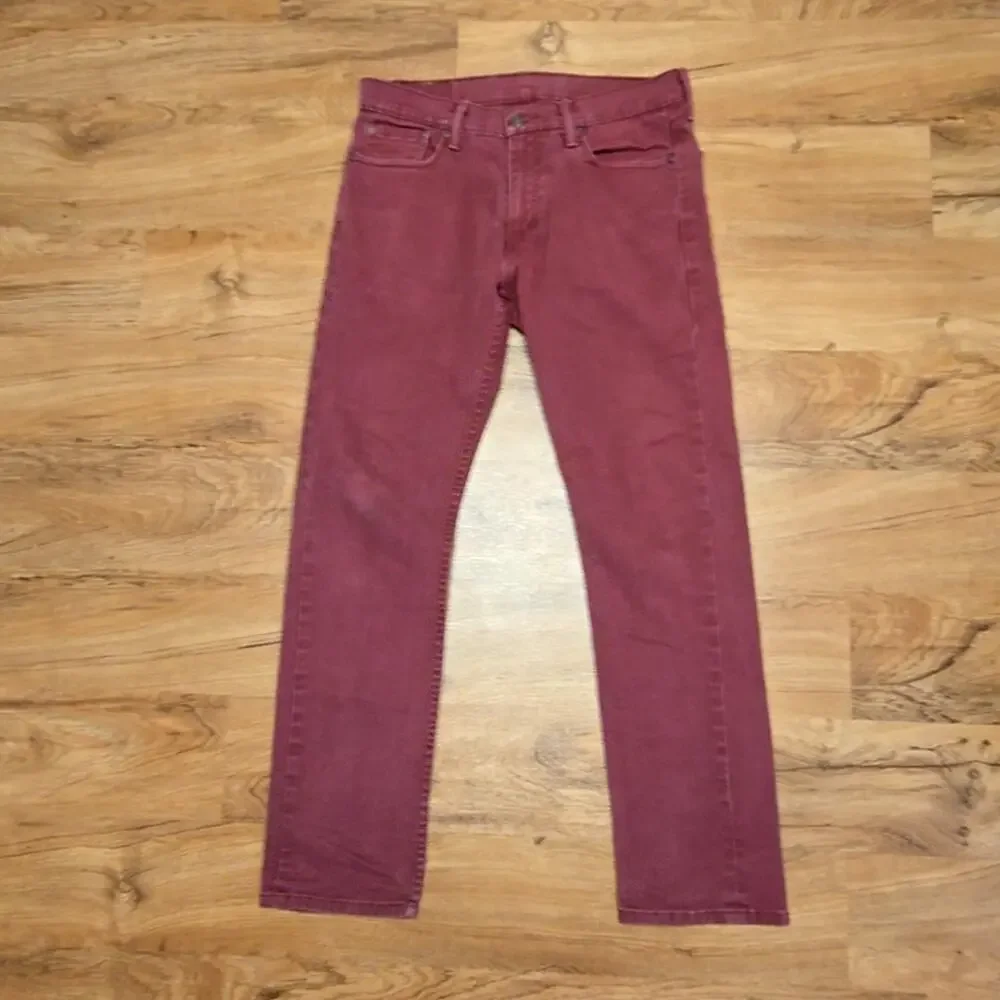 Levis waist front
