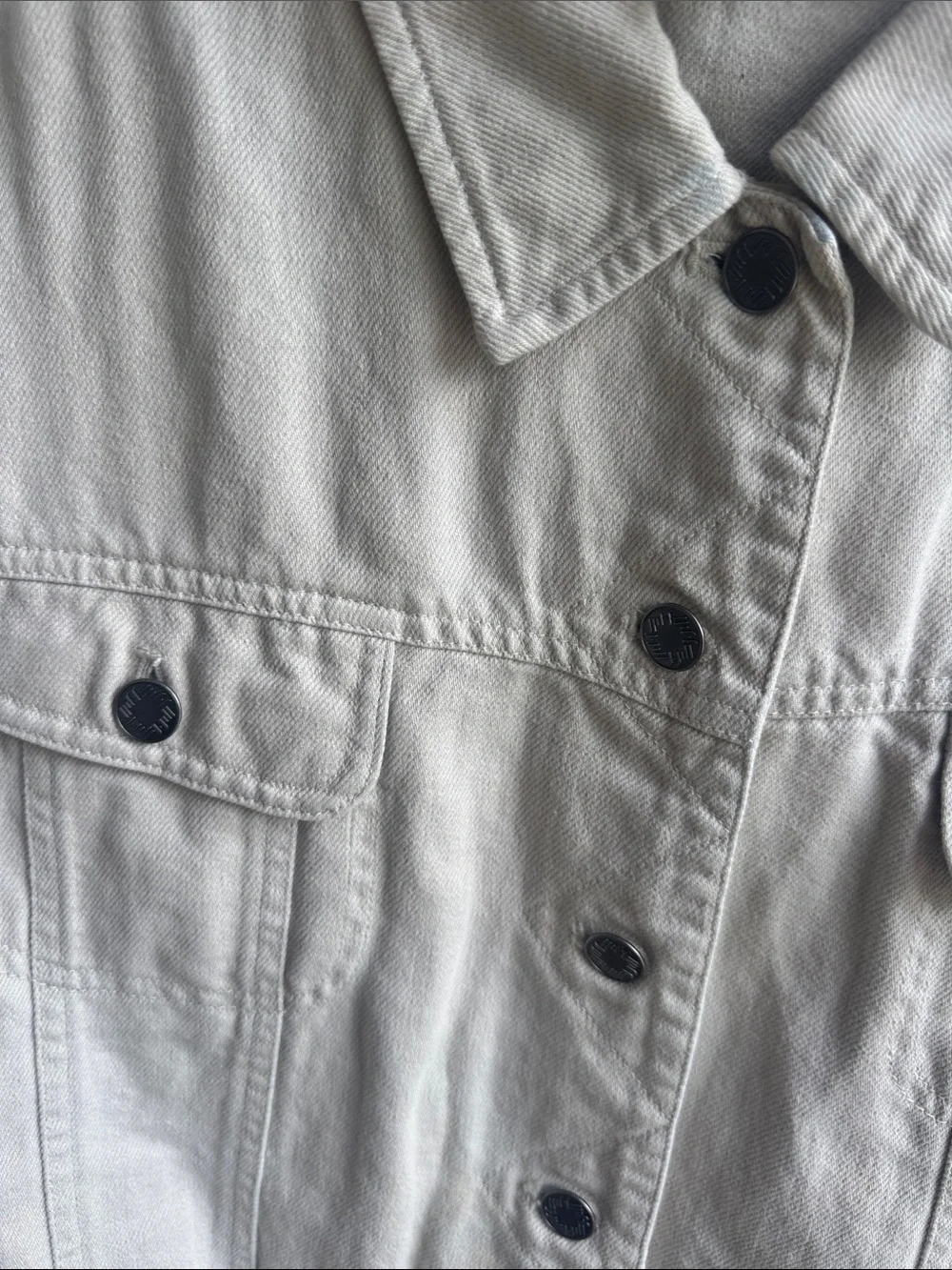 Vintage J. Jill Light Beige Button-Front lightweight denim Jacket