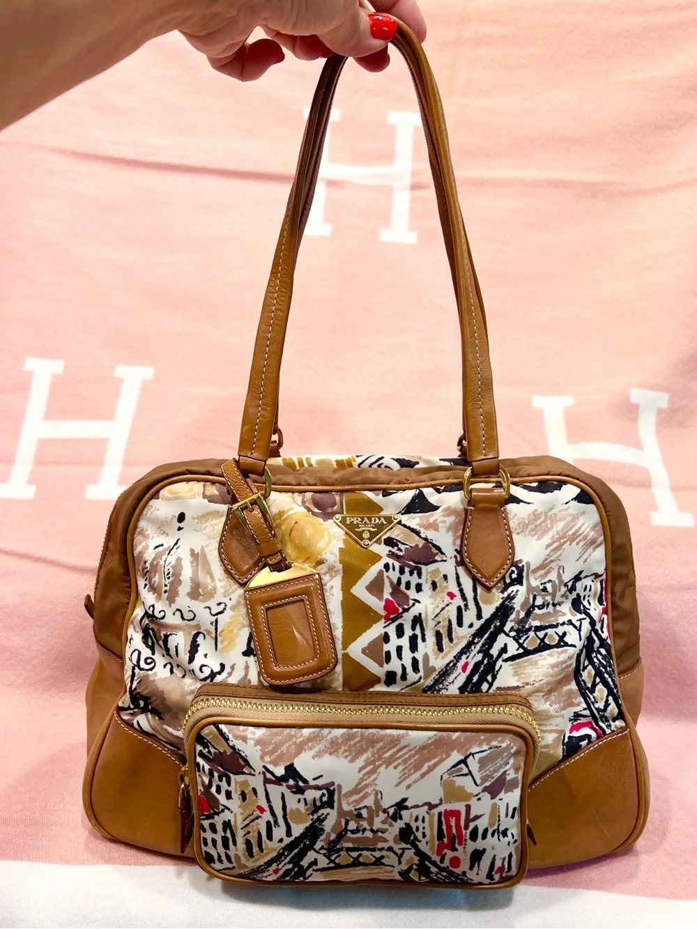 Prada canvas ❤️