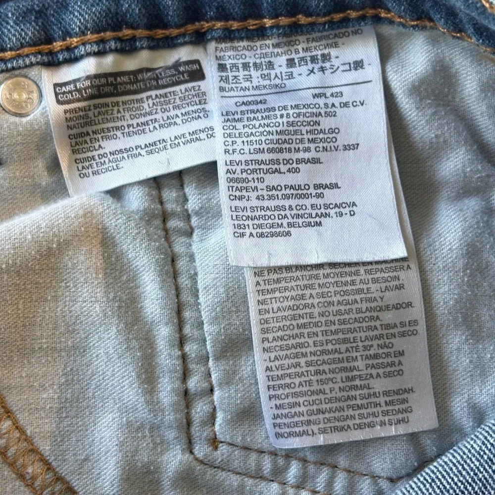 Levis edges fit leg