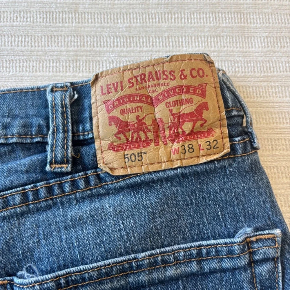Levis these fly