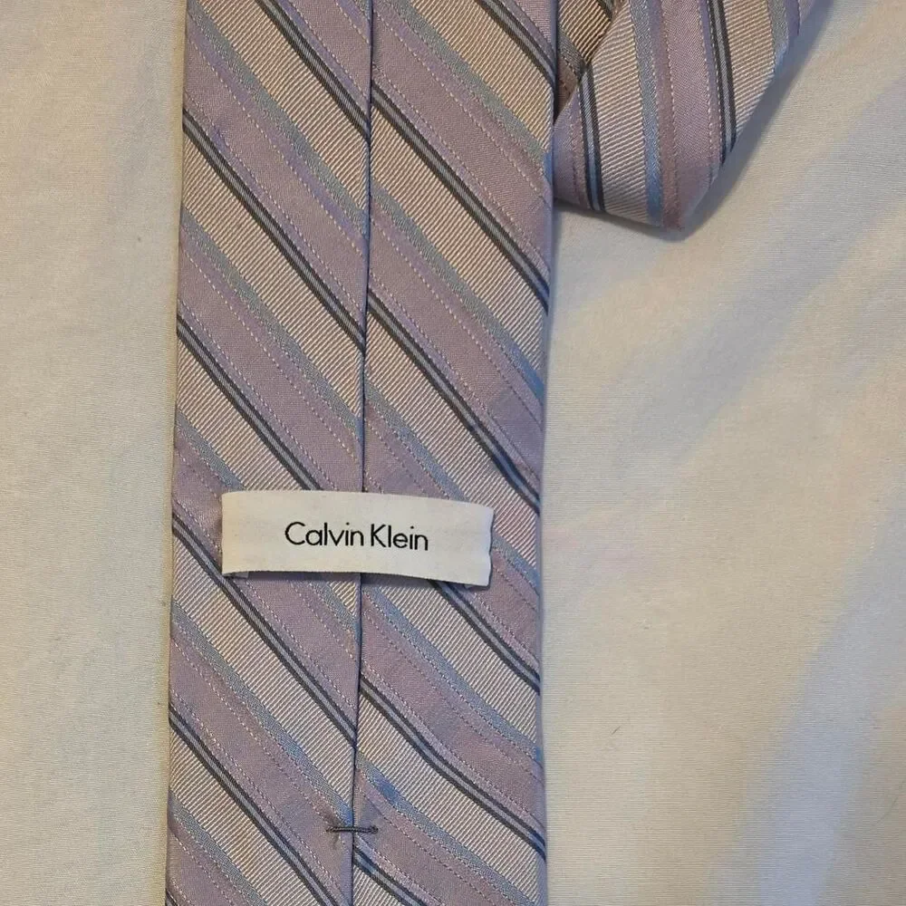Calvin Klein tie cream purple