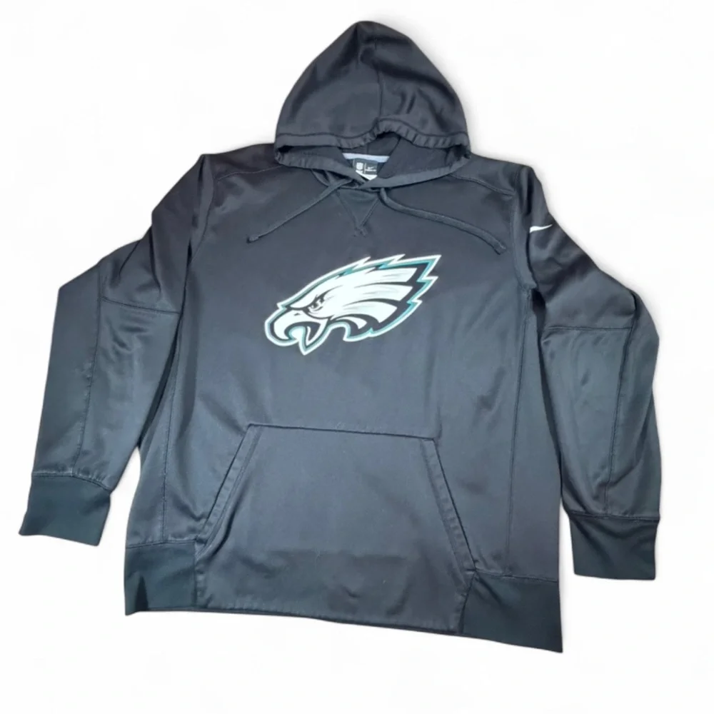 Nike Therma-Fit Philadelphia Eagles hoodie in size XL