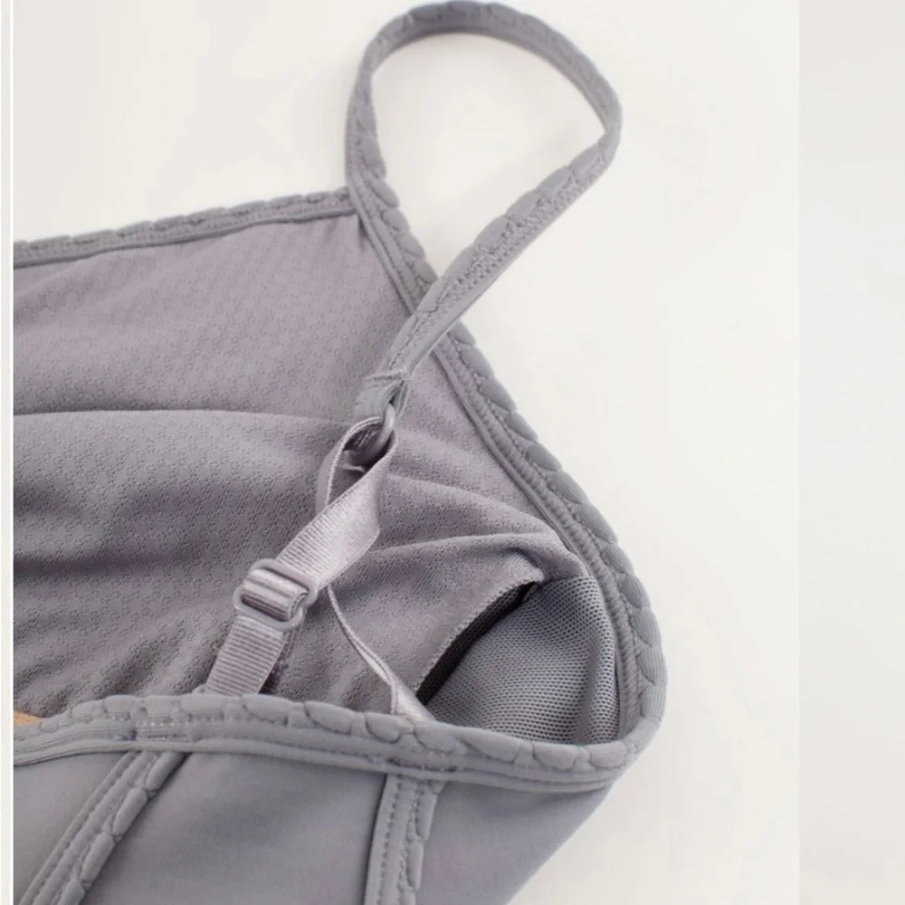 lululemon athletica seams mesh