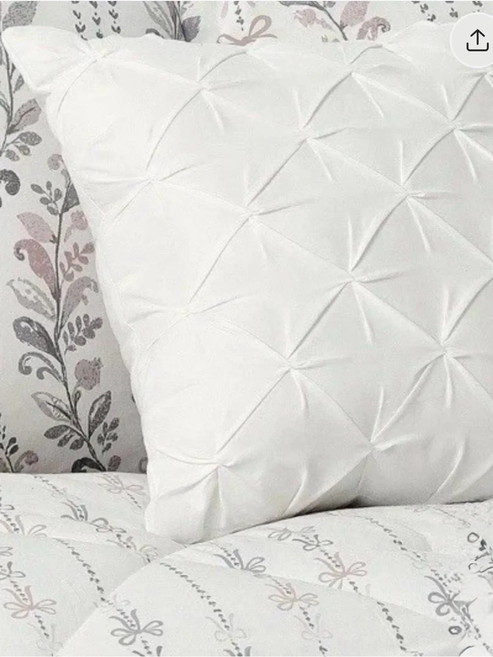 Floral Vine Quilted Comforter Set in Soft White and Blush size TWIN NEW IN BAG