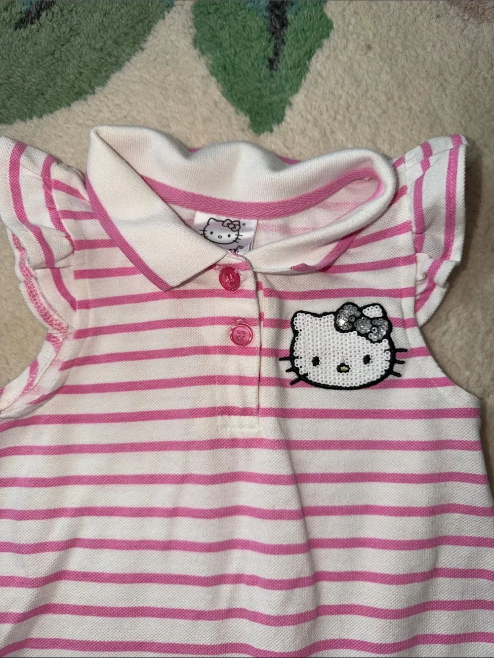 Hello Kitty hello look horizontal