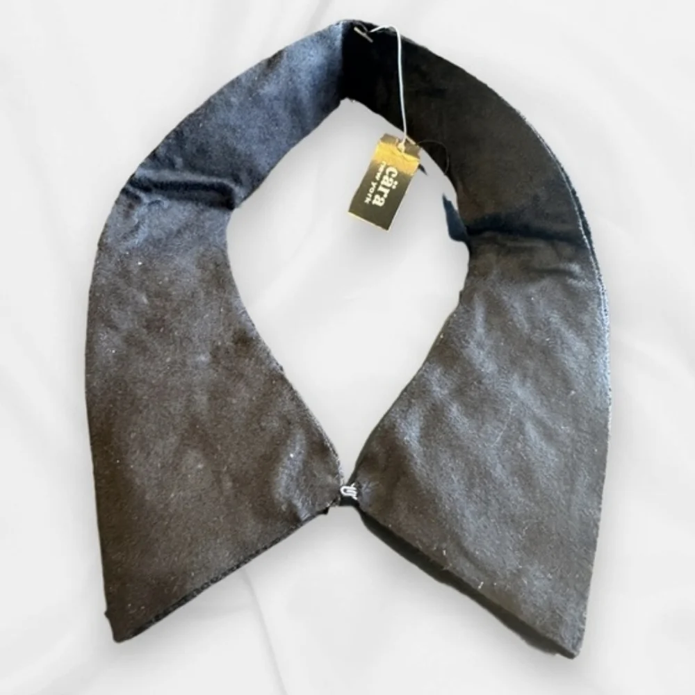 Black Fabric & Gold Toned Chain Jewel-Embellished Collar Cära New York Vintage