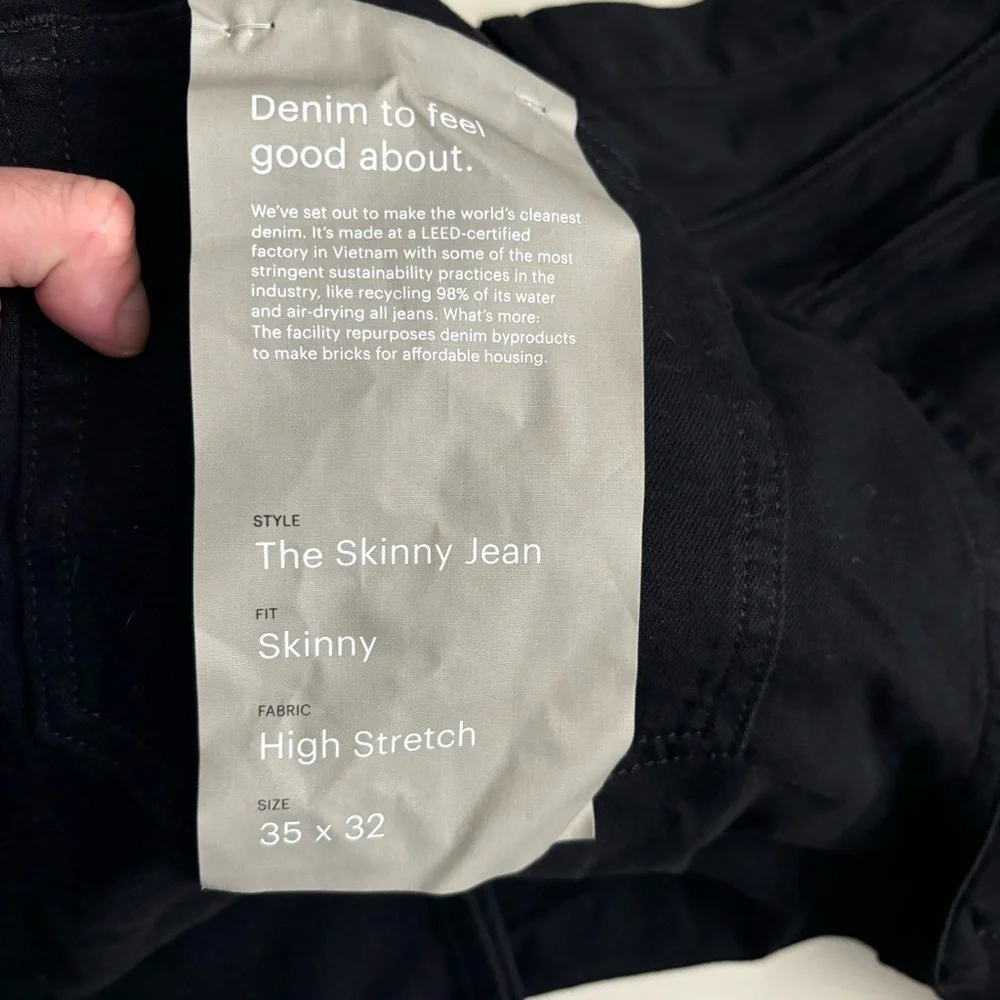 Everlane black flat