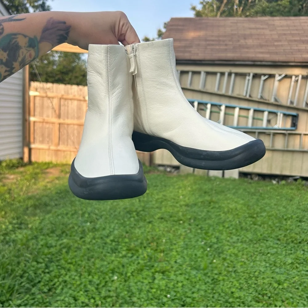 The Row Town Leather Zip Boot Milk White‎ size 36
