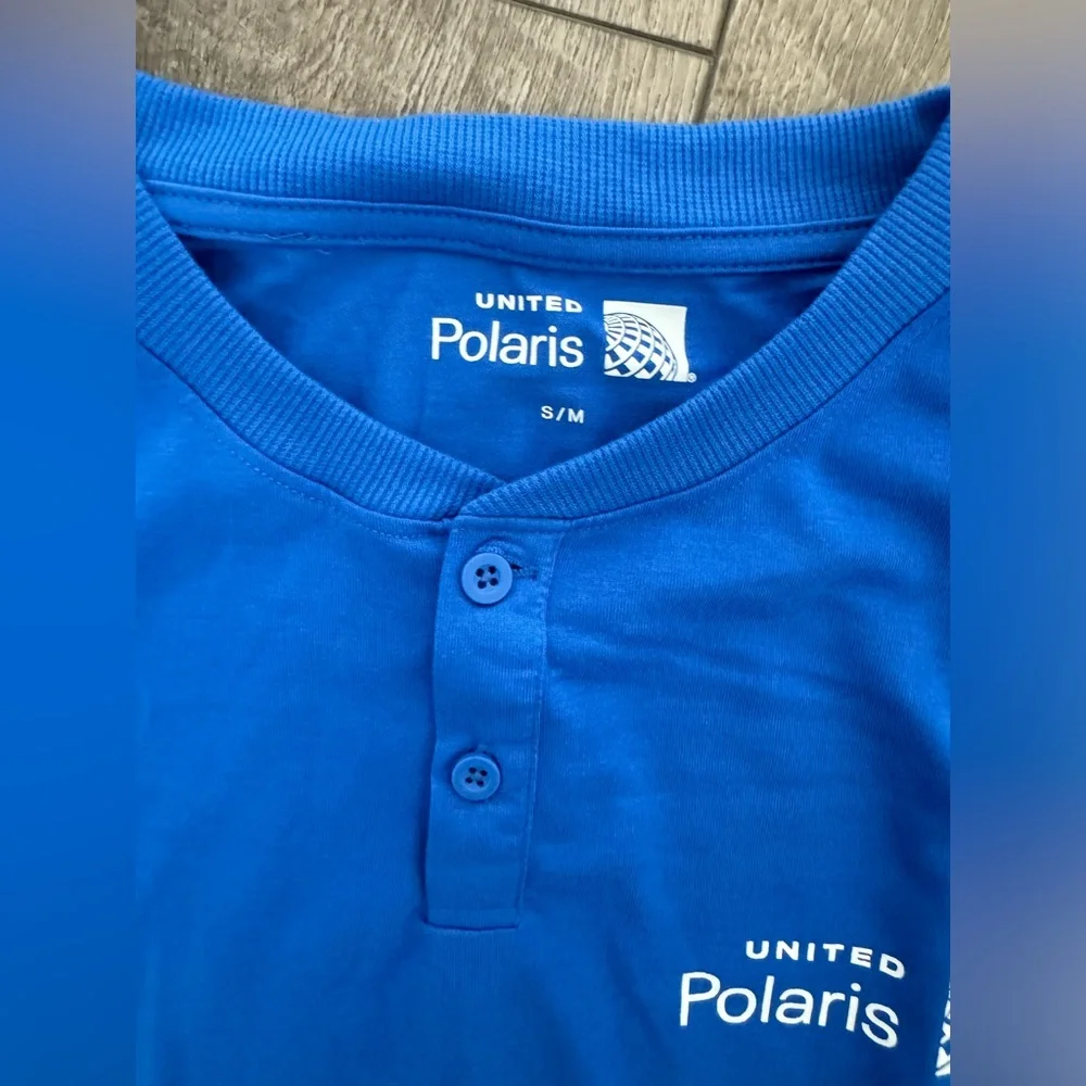 NWT United Polaris Pajamas + 2 pairs of slippers