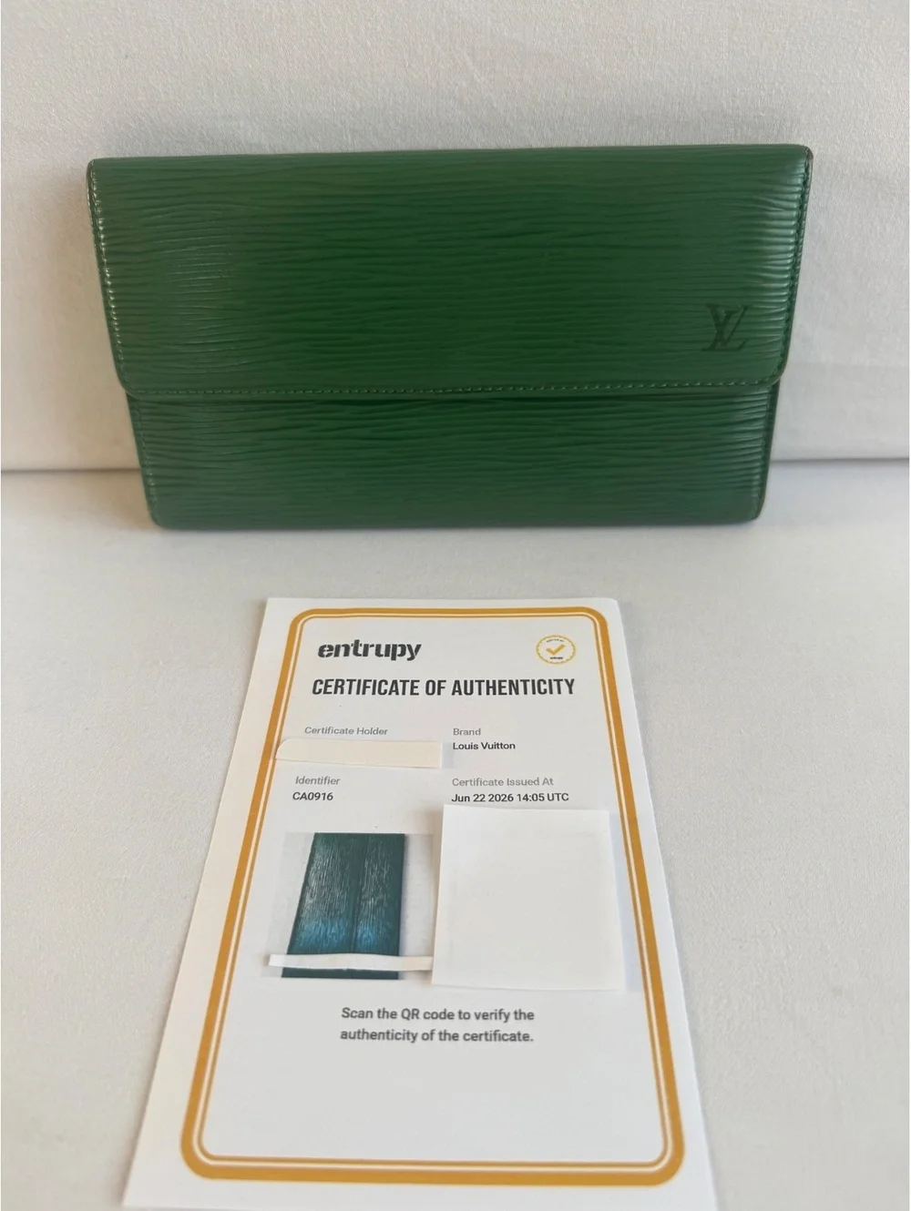 Louis Vuitton Porte-Trésor International Wallet Green Epi Leather Spain COA
