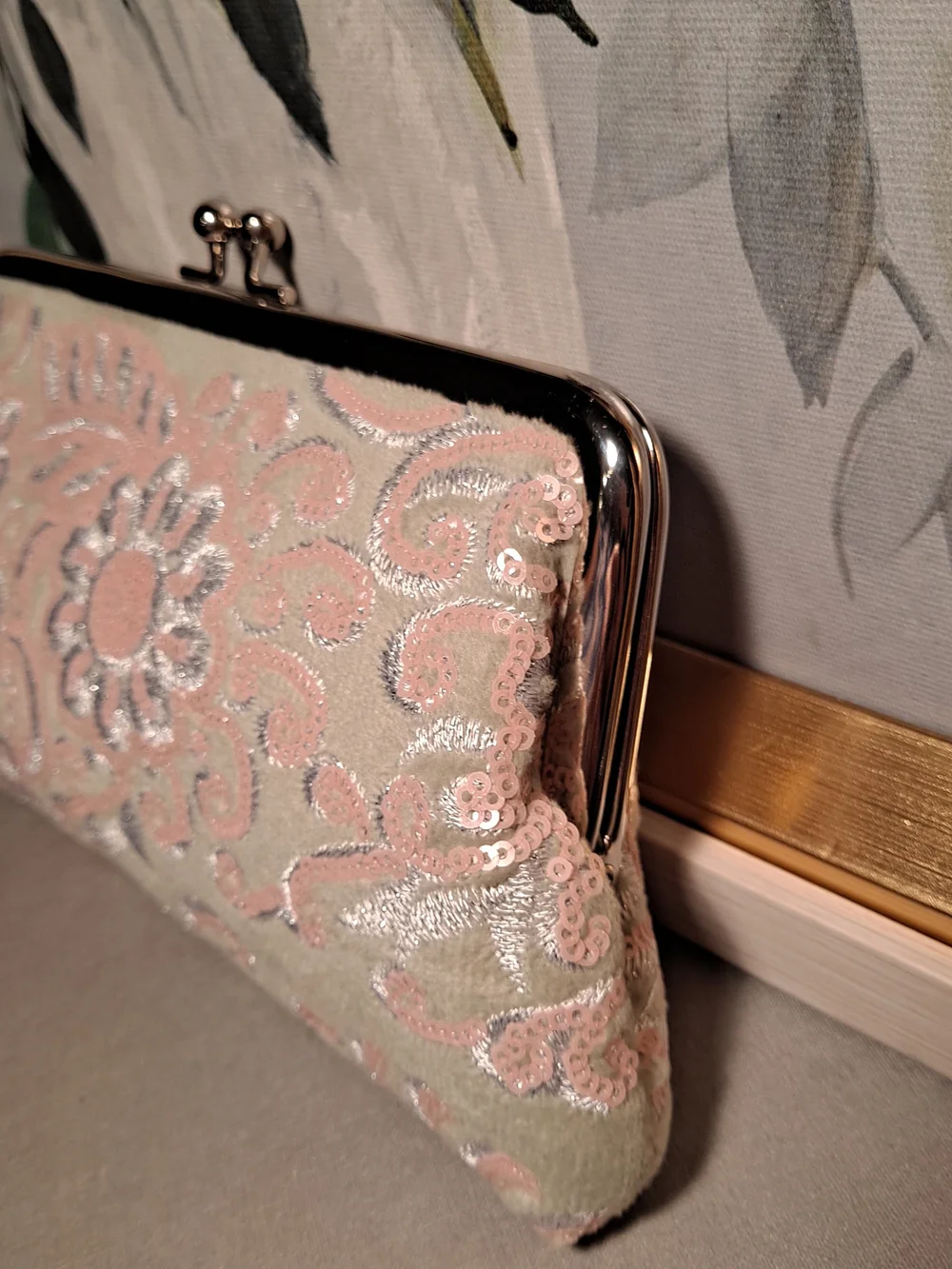 Daughters of thexl American Revolution chic clutch