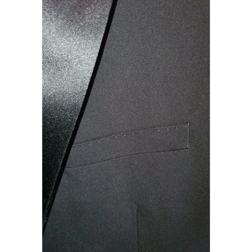 SuitShop brand style