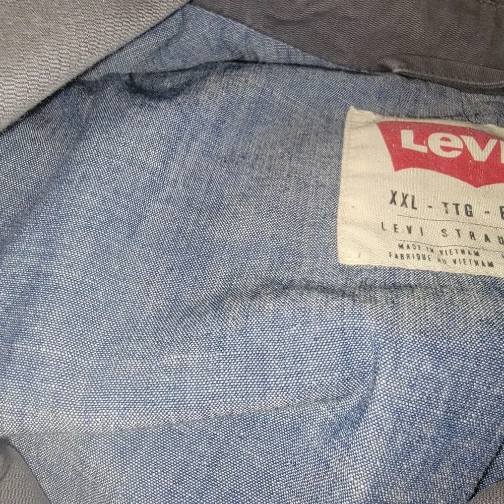 Levis excellent pre