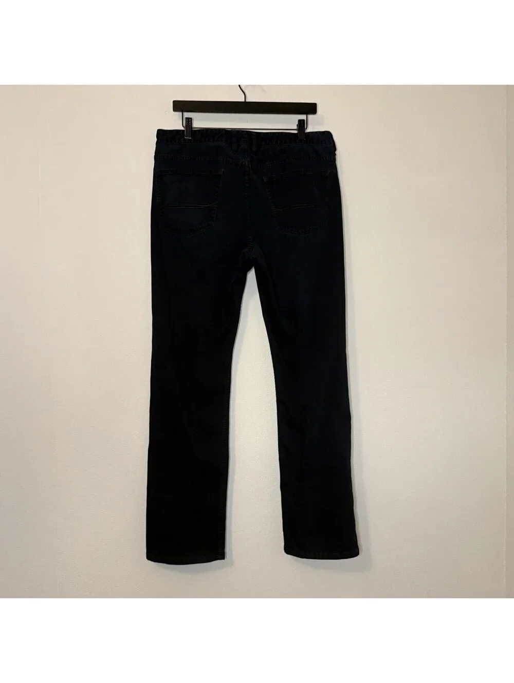 Tommy Bahama tears excellent specifics