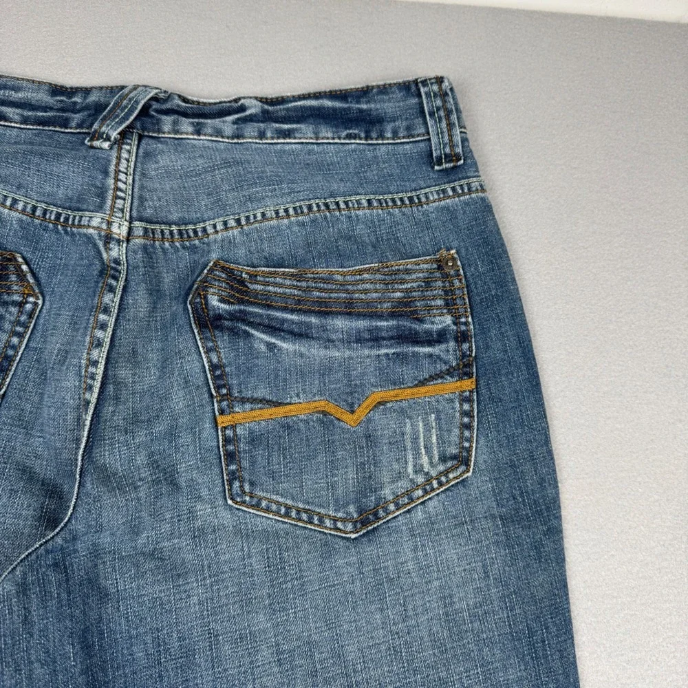 Guess 17 good medium