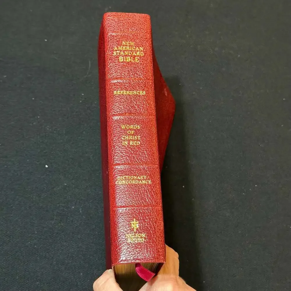 Thomas Nelson Giant Print Bible New American Standard Leather 526BG