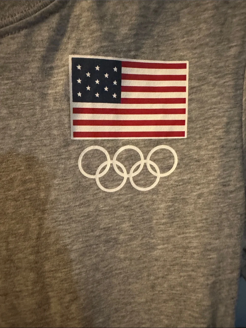 Brand new w/tags Nike Women’s Heather Gray Olympic Flag Short Sleeve Tee sz SM