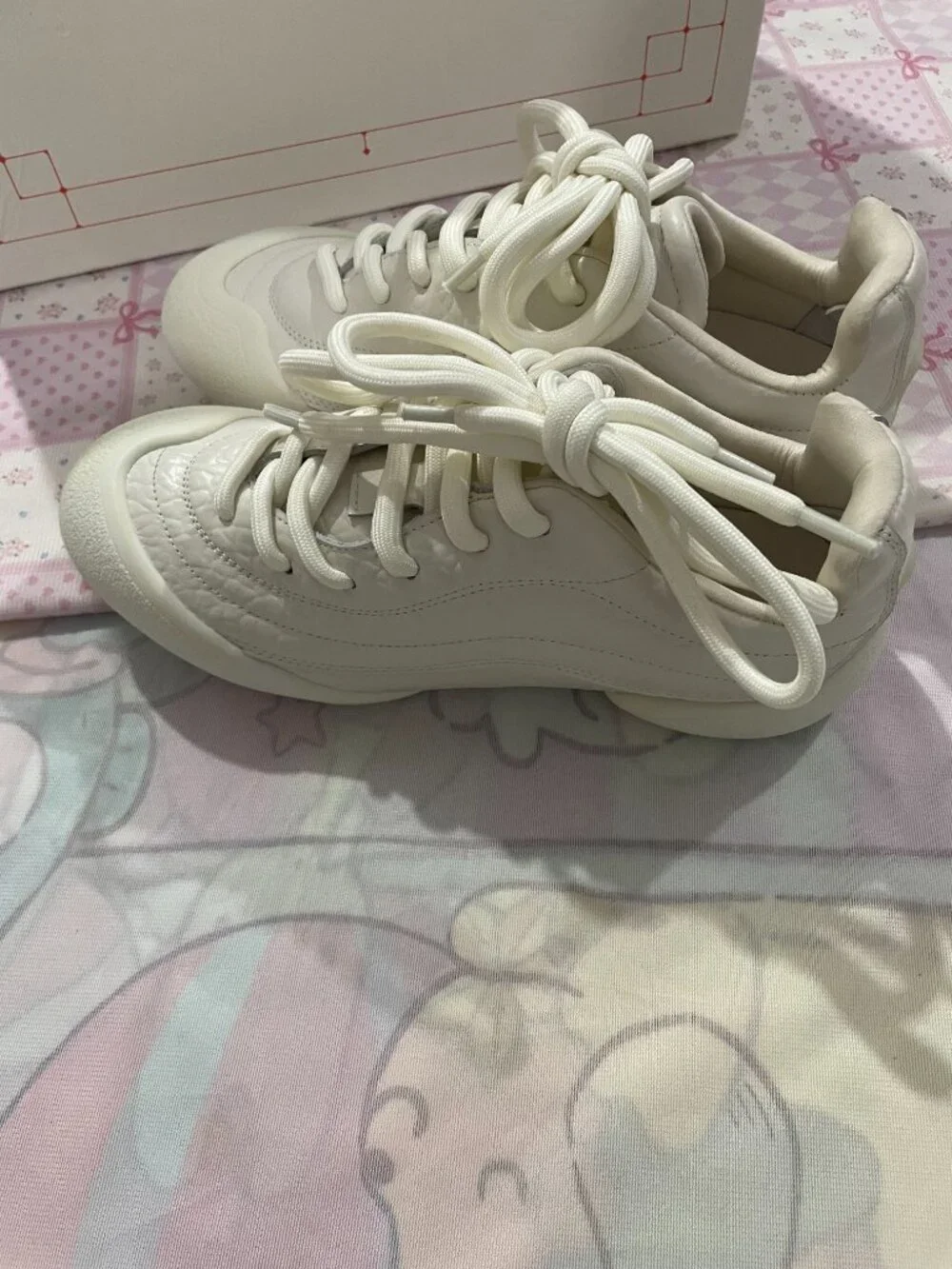 Alexander McQueen Cream Lace-Up Sneakers
