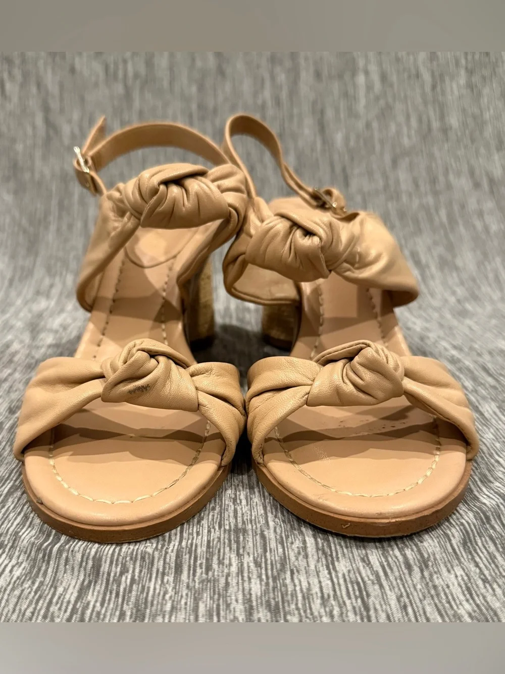 Alex Marie neutral secure tone