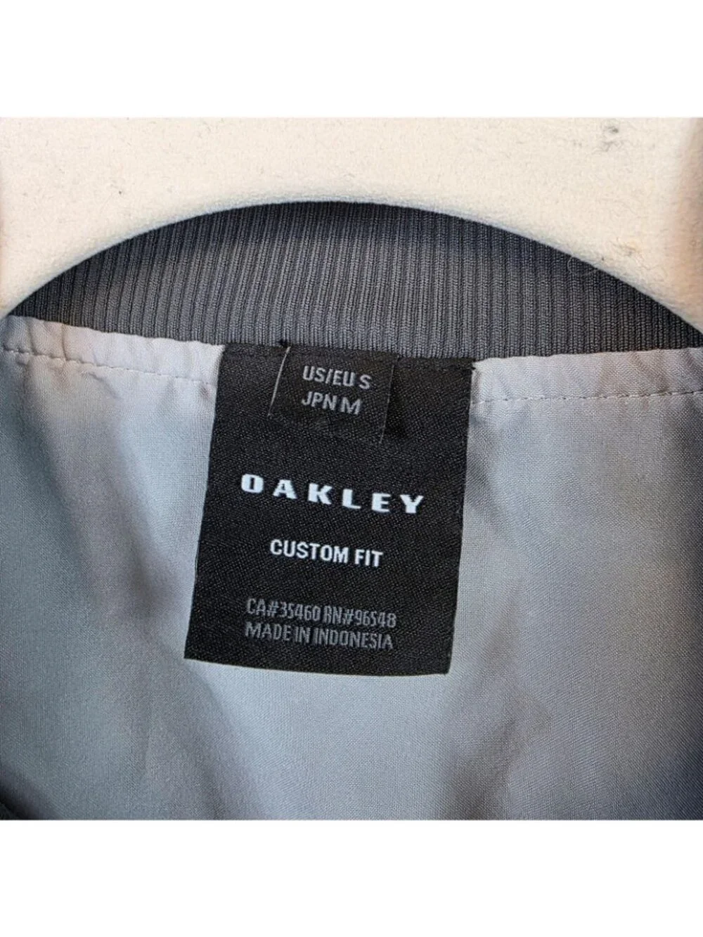 Oakley Jacket Mens Small Gray Red Colorblock Full Zip Lightweight Windbreaker