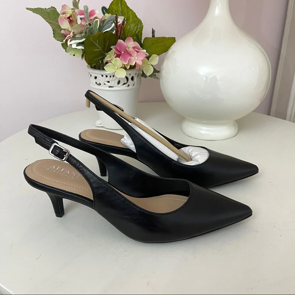 Women's Step 'N Flex Babbsy Pointed-Toe Slingback Pumps