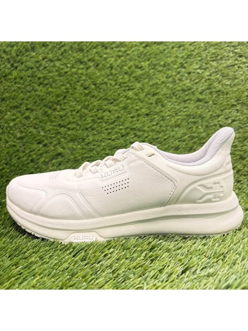 Kuru Shift Womens Size 6.5 All White Athletic Walking Anti-Slip Shoes Sneakers