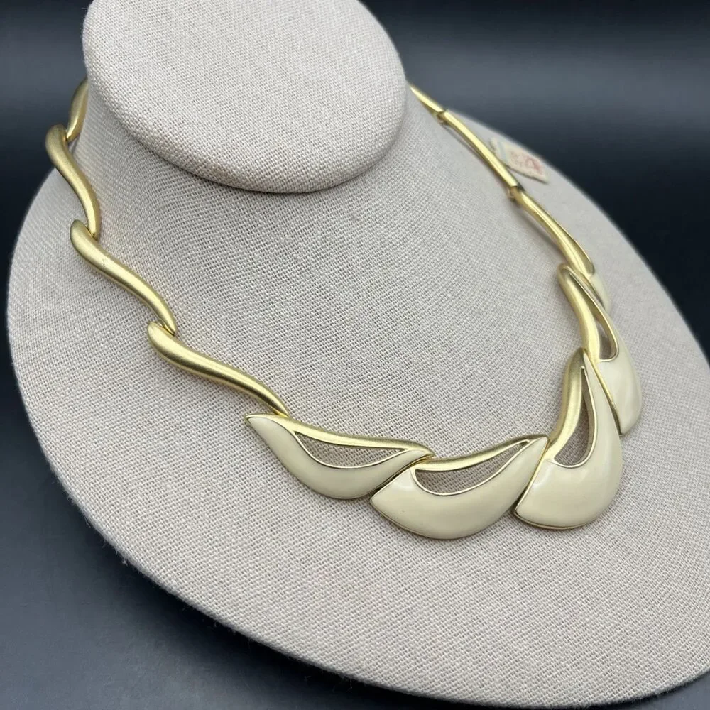 Trifari vintage gold