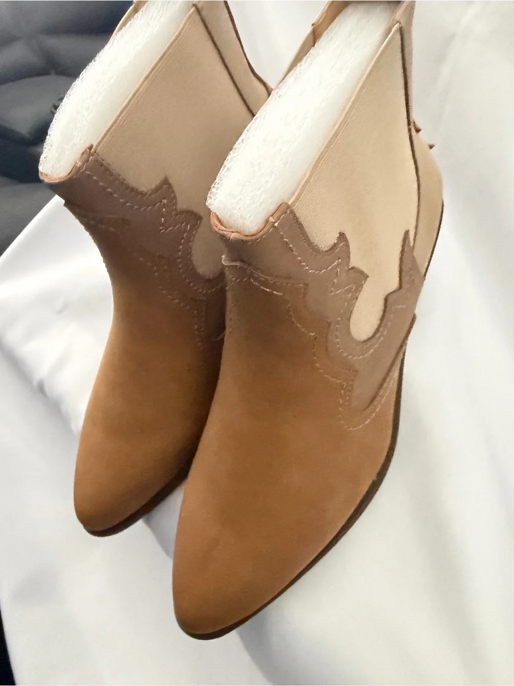 N/A stylish tan