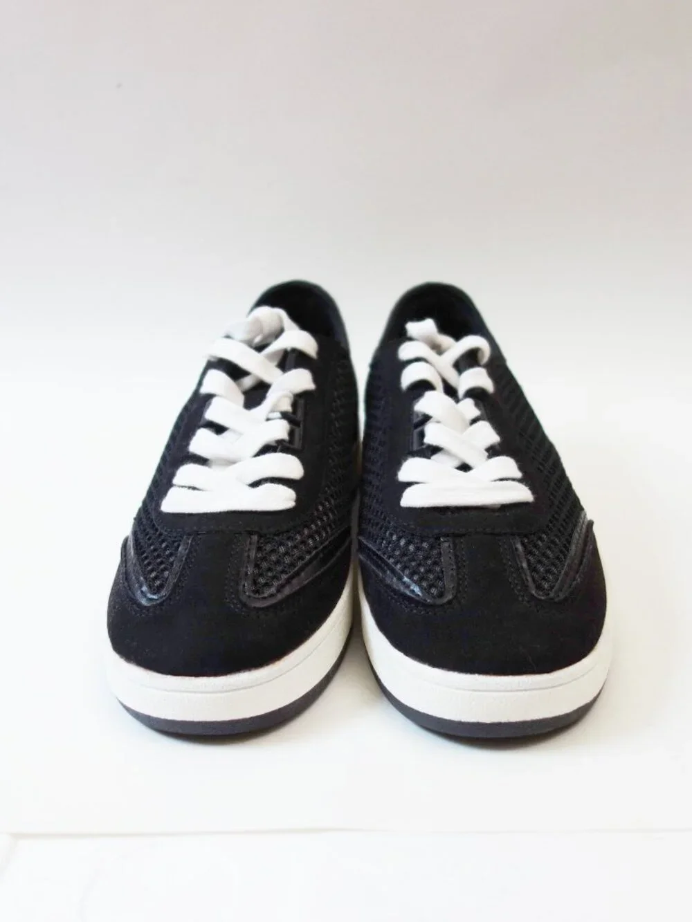 Anne Klein Women's Abriela Low Top Sneakers Fishnet Black (8M) NWOT!