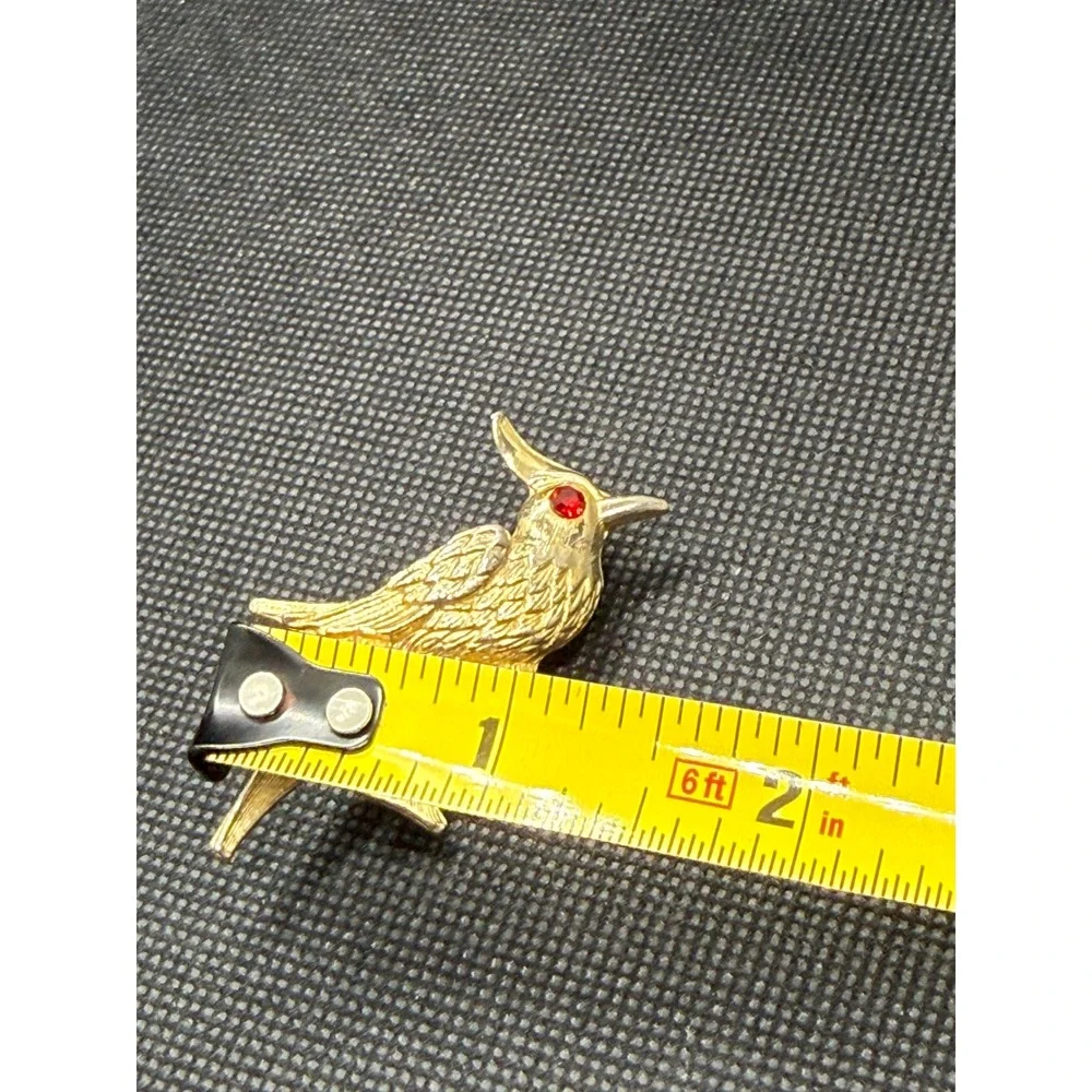 Vintage Gold Tone Bird Brooch Red Rhinestone Eye Crested Bird Pin