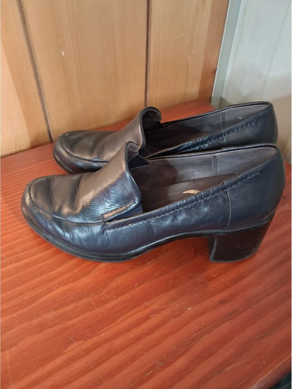 Aerosoles Heartthrob Women's Navy Leather Loafers Slip on Comfort Size 7M Flaw